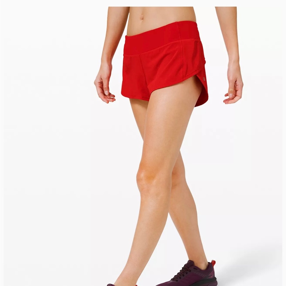 Lululemon red speed up short 2.5 inch inseam lined